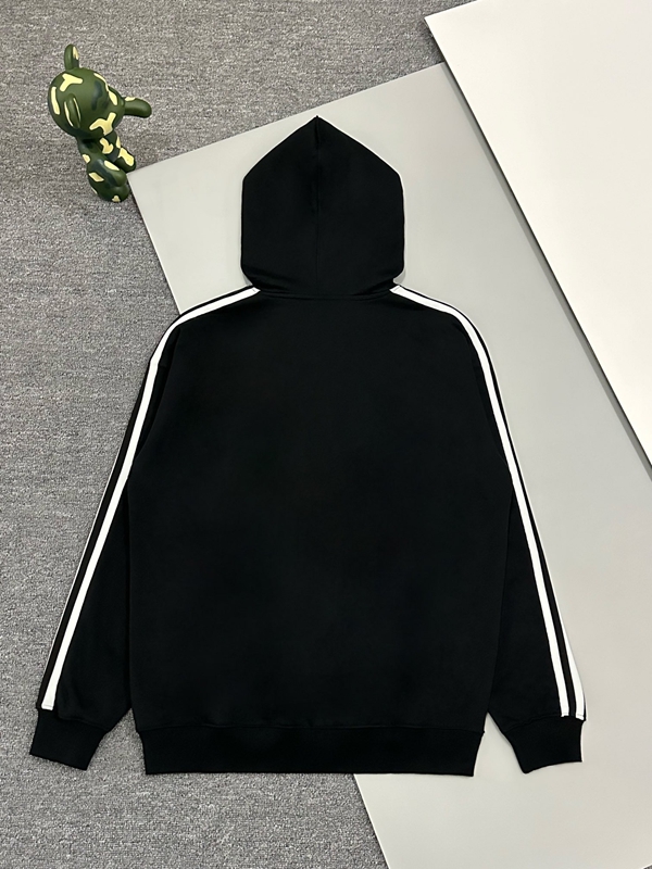 ブランドパーカー背面デザイン